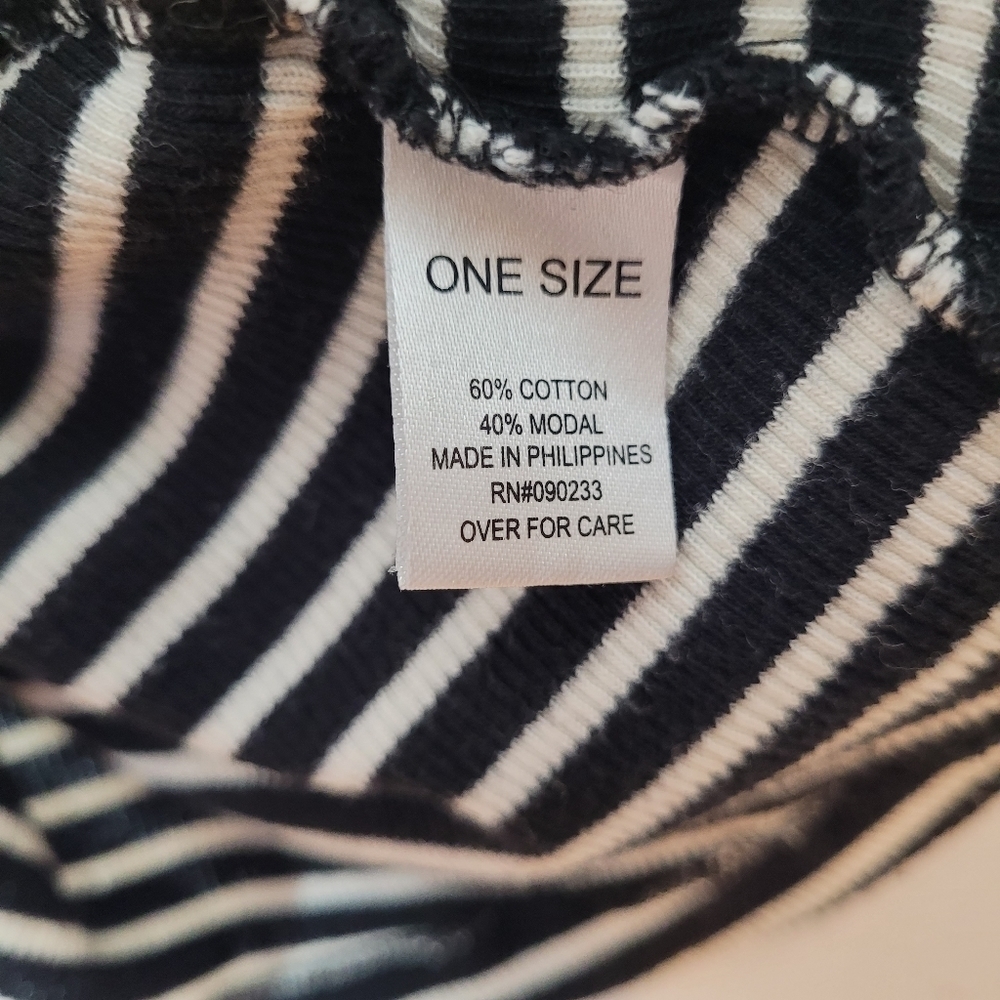 Brandy Melville Short Sleeved Black and White Striped Dress - Picture 9 of 9